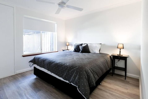 Salt & Pepper; Beautiful Town House In Margs! - VIC Tourism 3
