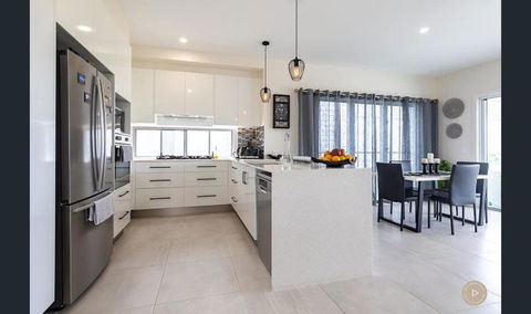 Salt Zen Holiday Townhouse - VIC Tourism 3