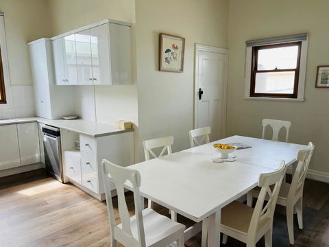 Saltwater Bungalow - WiFi - VIC Tourism 3