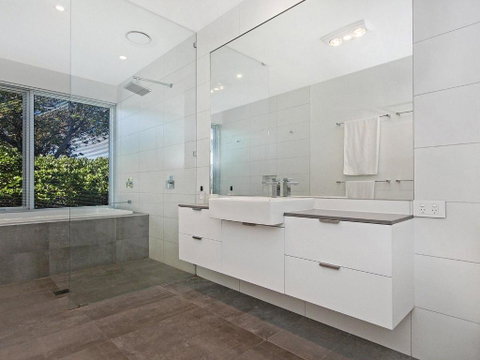 Saltwater Lodge - VIC Tourism 3