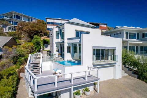 Salty Kiss I Private Properties - VIC Tourism 1