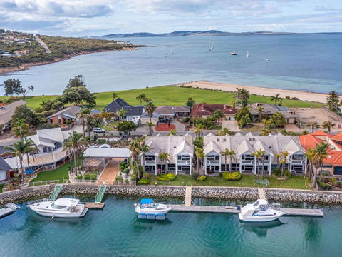 Salty Views - VIC Tourism 1