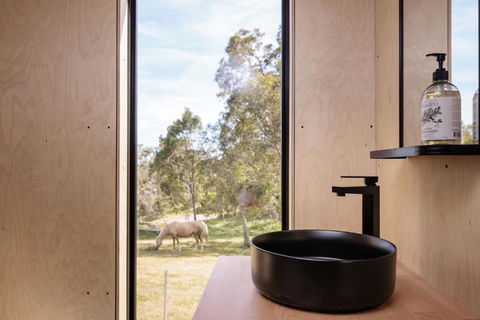 Sam The Tiny Cabin In Serpentine - VIC Tourism 3