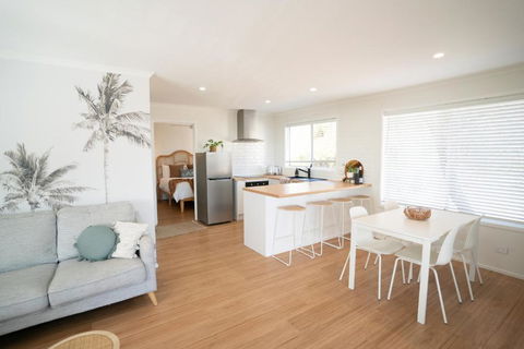 Sanbis Cabin - Hidden Boutique Retreat, Sea Views - VIC Tourism 2
