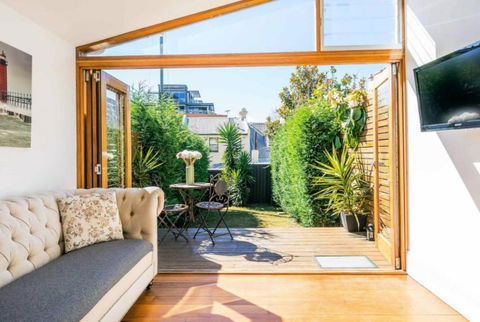 Sanctuary At The Rocks - VIC Tourism 0