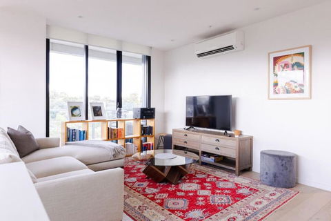Sanctuary-Effortless City Escape - VIC Tourism 1
