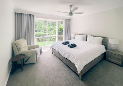 Sanctuary Park Cottages - VIC Tourism 3