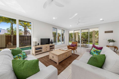 Sand And Sea Beach House - VIC Tourism 2