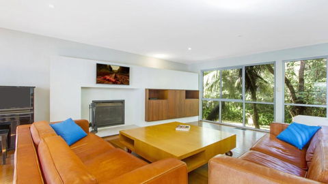 Sand & Sea - Pearl Beach With Pool - VIC Tourism 2