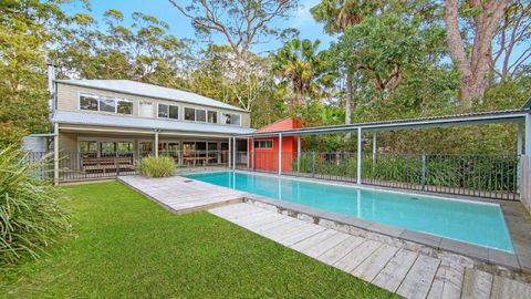 Sand & Sea - Pearl Beach With Pool - VIC Tourism 1