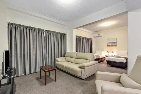 Rockhampton Riverside Central Hotel Official - VIC Tourism 3