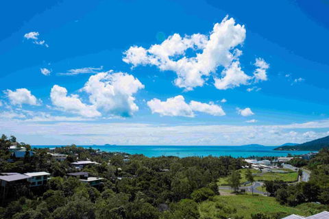 Sea Forever On Azure Seas - Airlie Beach - VIC Tourism 2