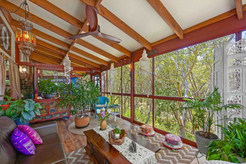 Sandalwood - VIC Tourism 1