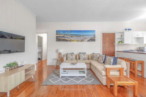 Sandlines At Hyams Beach - VIC Tourism 0