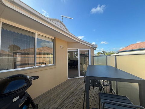 Sandpiper 10 - Close To Town And Beach - VIC Tourism 3
