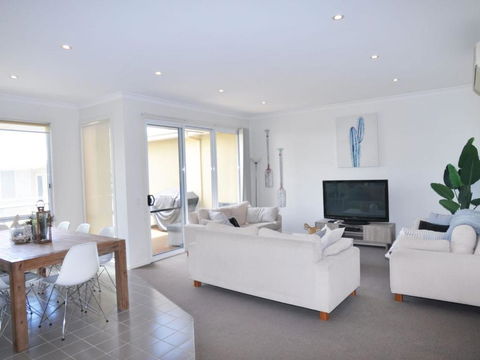 Sandpiper 3 - Close To Town And Beach - VIC Tourism 1