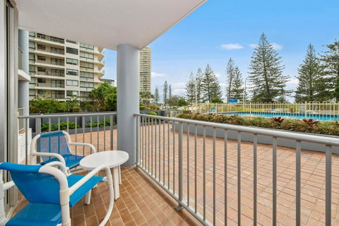 Sandpiper Broadbeach - VIC Tourism 1