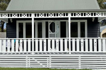 Sandpiper - Charming Beach Villa with VIC Tourism