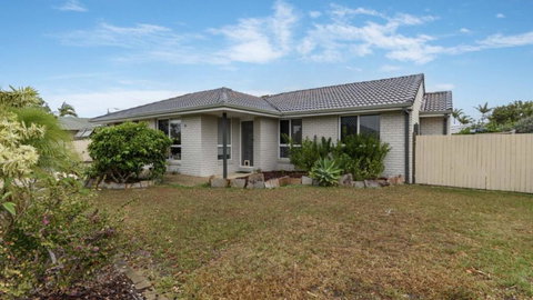 Sandstone Cove At Sandstone Point - VIC Tourism 0