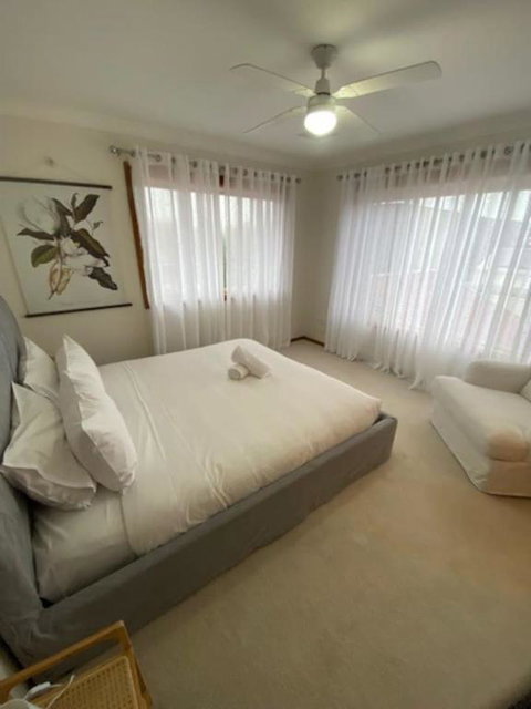 Sandy Bliss Walk To The Beach - VIC Tourism 2