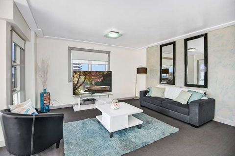 Sandy Cove Apartment The Entrance 24 - VIC Tourism 3