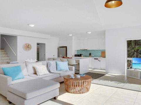 Sandy Cove - VIC Tourism 2