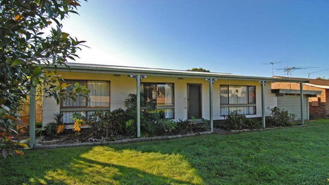 Sandy Escape - VIC Tourism 0