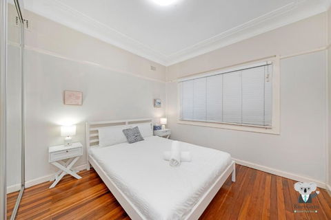 Sans Souci 4-Bedroom Family Home Close To Beach - VIC Tourism 0