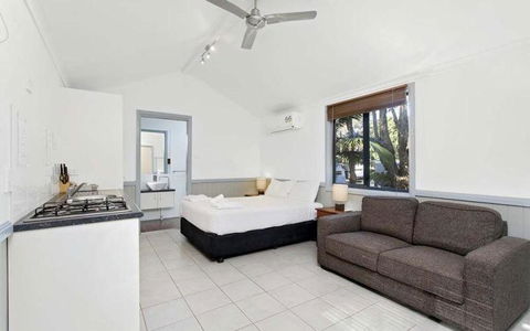 Sapphire Beach Holiday Park - VIC Tourism 1