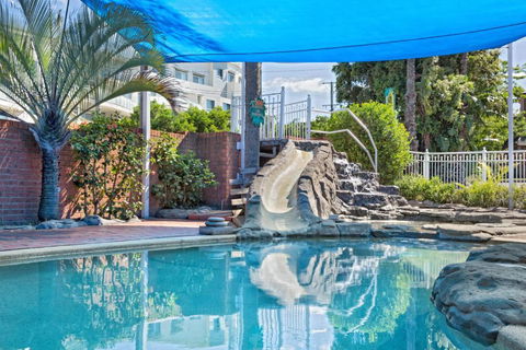 Sapphire Palms Motel - VIC Tourism 0