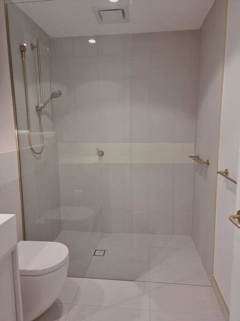 Sapphire Royale Suite In Macquarie Park - VIC Tourism 3