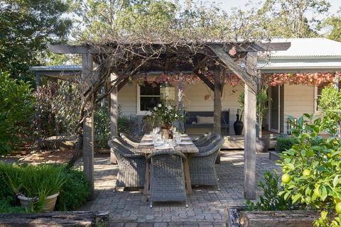 Scribbles Cottage, Kangaroo Valley - VIC Tourism 2