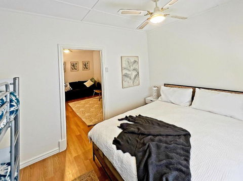 Sea Salt At Stansbury Apartment 2 - VIC Tourism 3