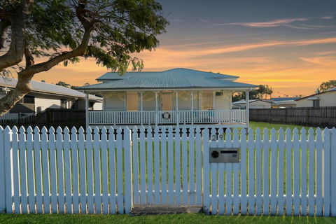 Seabreeze Cottage - VIC Tourism 0