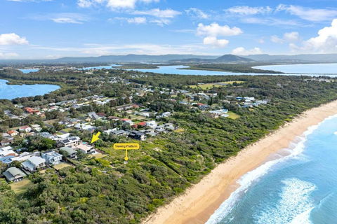Seaglass House, Culburra Beach - VIC Tourism 1