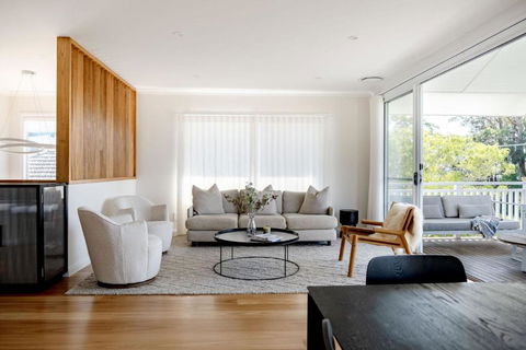 Seahaus Mollymook - VIC Tourism 0