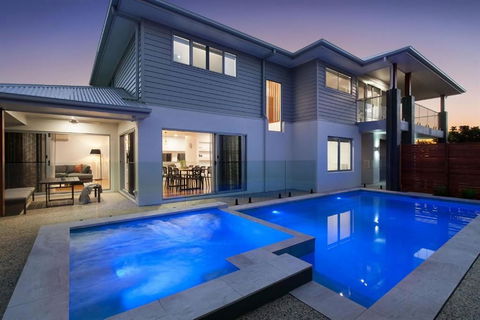 SeaRenity Coolum Beach - VIC Tourism 0