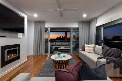 SeaRenity Coolum Beach - VIC Tourism 1