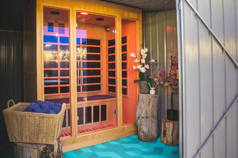 Sauna, King Beds, Tranquility Base Fun Large Home - VIC Tourism 0
