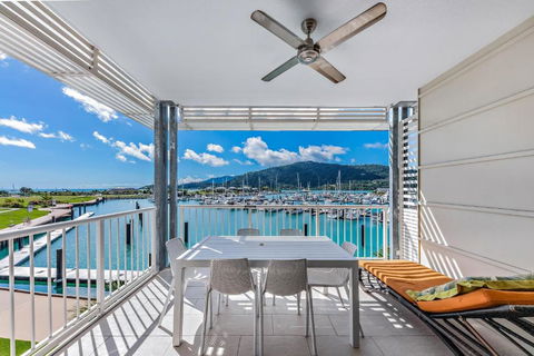 Seas The Day At The Marina - VIC Tourism 0