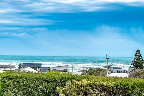 Seashells 63 Morrison Ave Middleton - Linen Included - VIC Tourism 1
