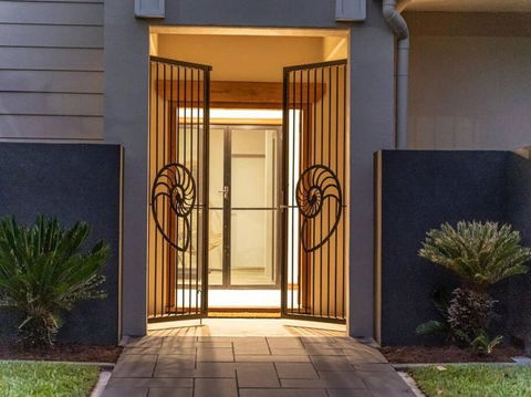 Seashells On Solander - Luxury 5 Bedroom Property - VIC Tourism 1