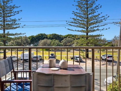 Seaside Getaway On Kingscliff Beach - VIC Tourism 0