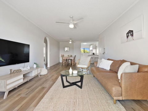Seaside Getaway On Kingscliff Beach - VIC Tourism 3