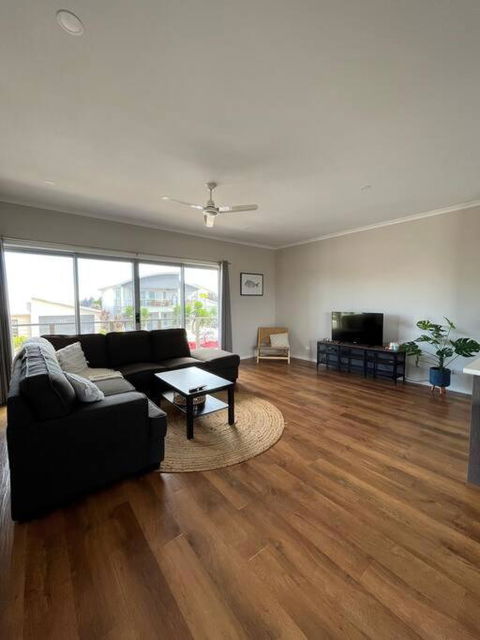 Seaside Serenity Ultimate Golf And Beach Escape - VIC Tourism 1