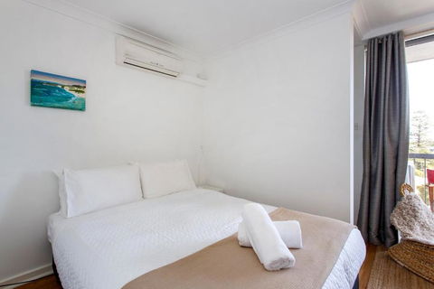 Seaside Studio Apartment - North Fremantle - VIC Tourism 1