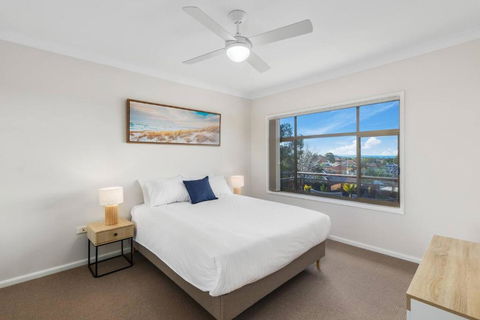 Seaview Escape - Beach Family Getaway With Games - VIC Tourism 3