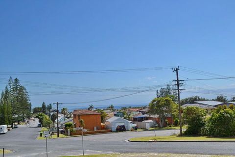 Seaview Townhouse 4 -Bring Your Own Linen. - VIC Tourism 0