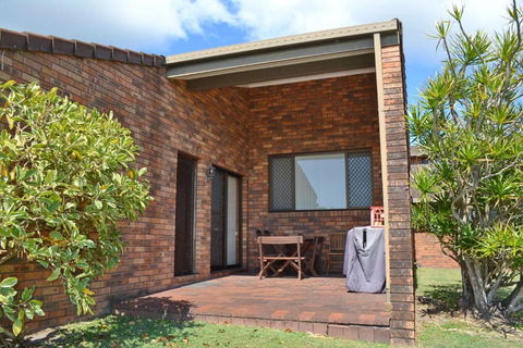Seaview Townhouse 4 -Bring Your Own Linen. - VIC Tourism 2