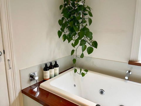 Seddonia Huge 5BR Luxury Family Retreat - VIC Tourism 1